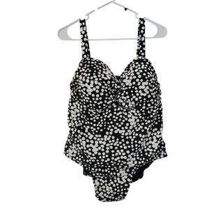 Catalina Swimsuit Size 3x Woman's Black white Polka Dots One Piece Swimming Pool